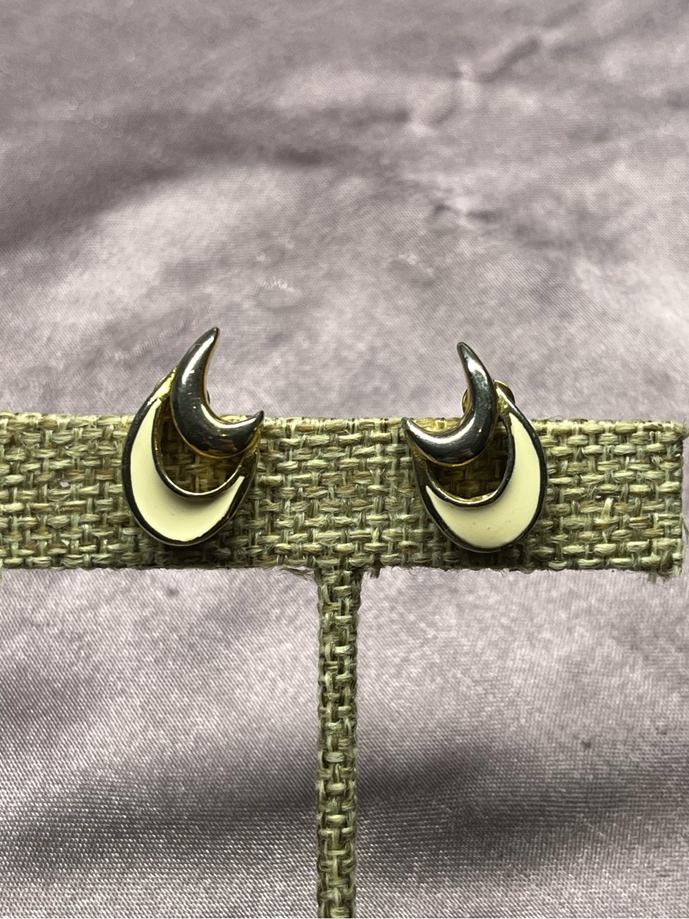 Vintage Signed Trifari Gold Tone Cream Enamel Abstract Pieced Earrings